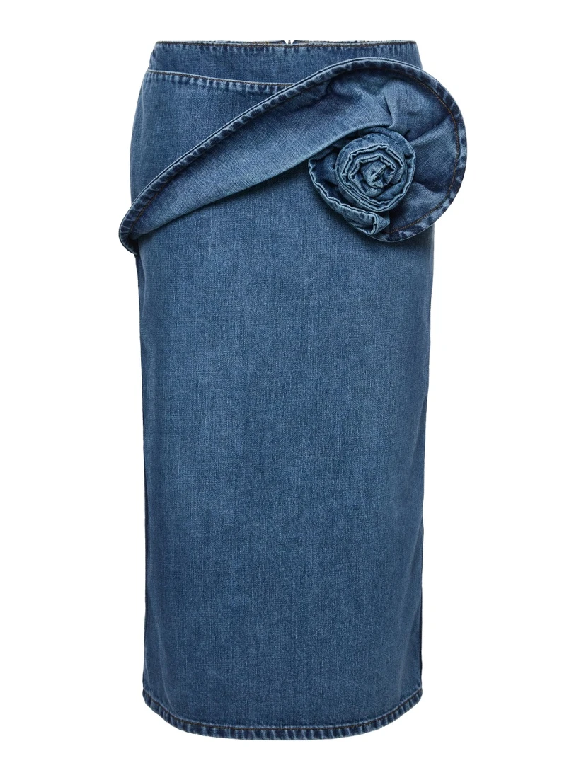 تنورة ميدي من الدنيم