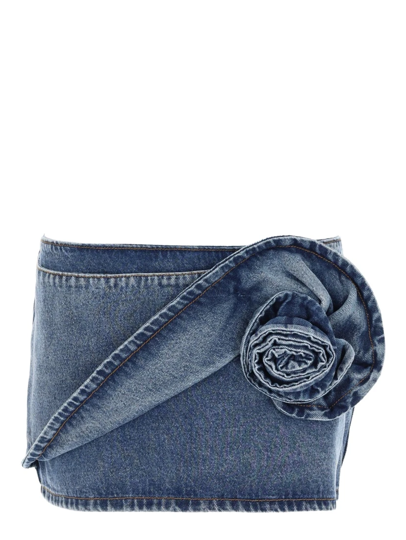 تنورة قصيرة من الدنيم