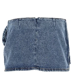 تنورة قصيرة من الدنيم