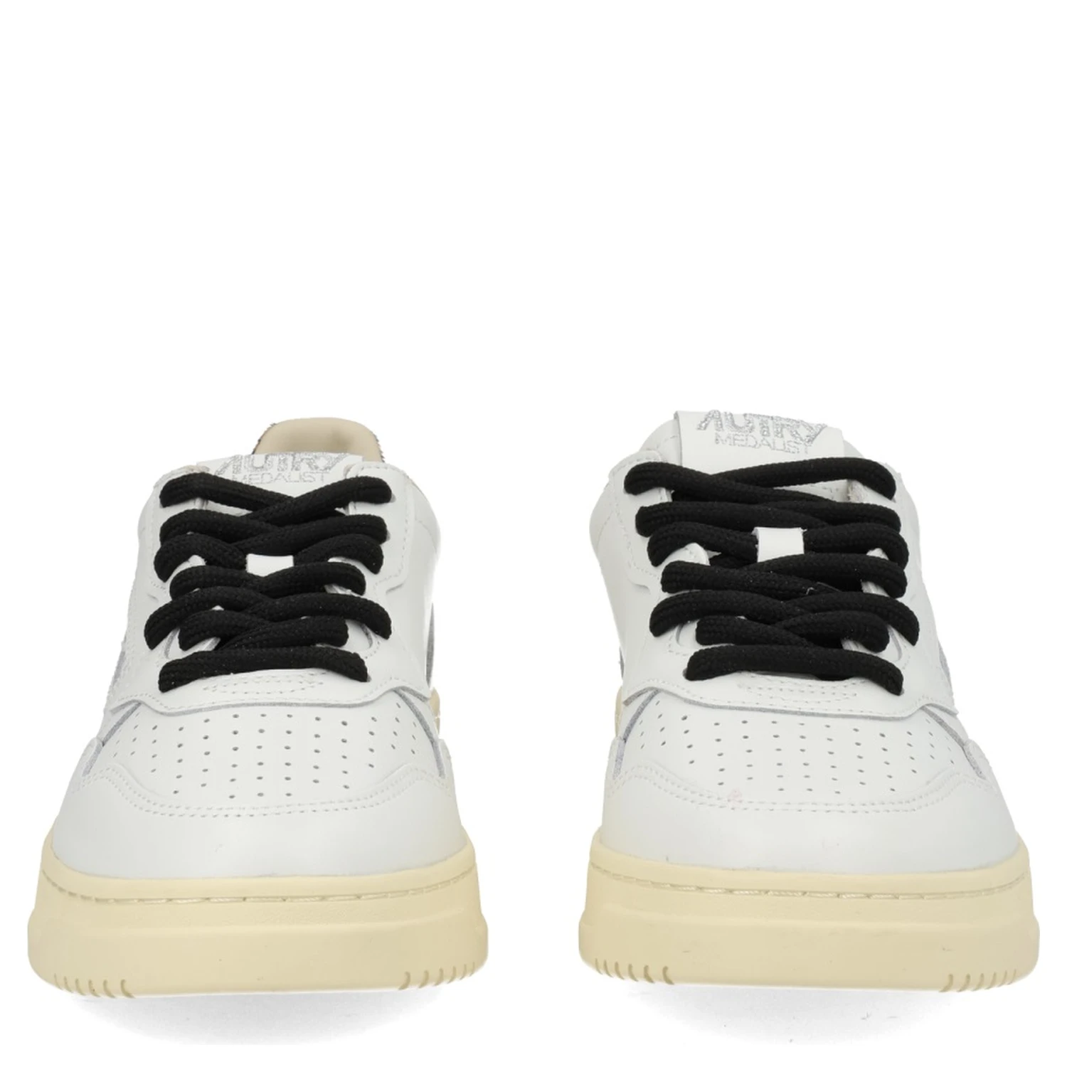 "MEDALIST LOW" SNEAKER