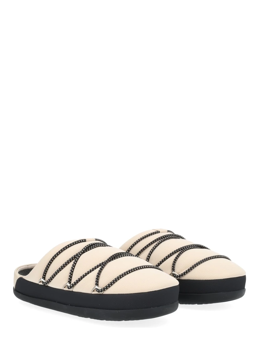 حذاء "شبشب ناعم"