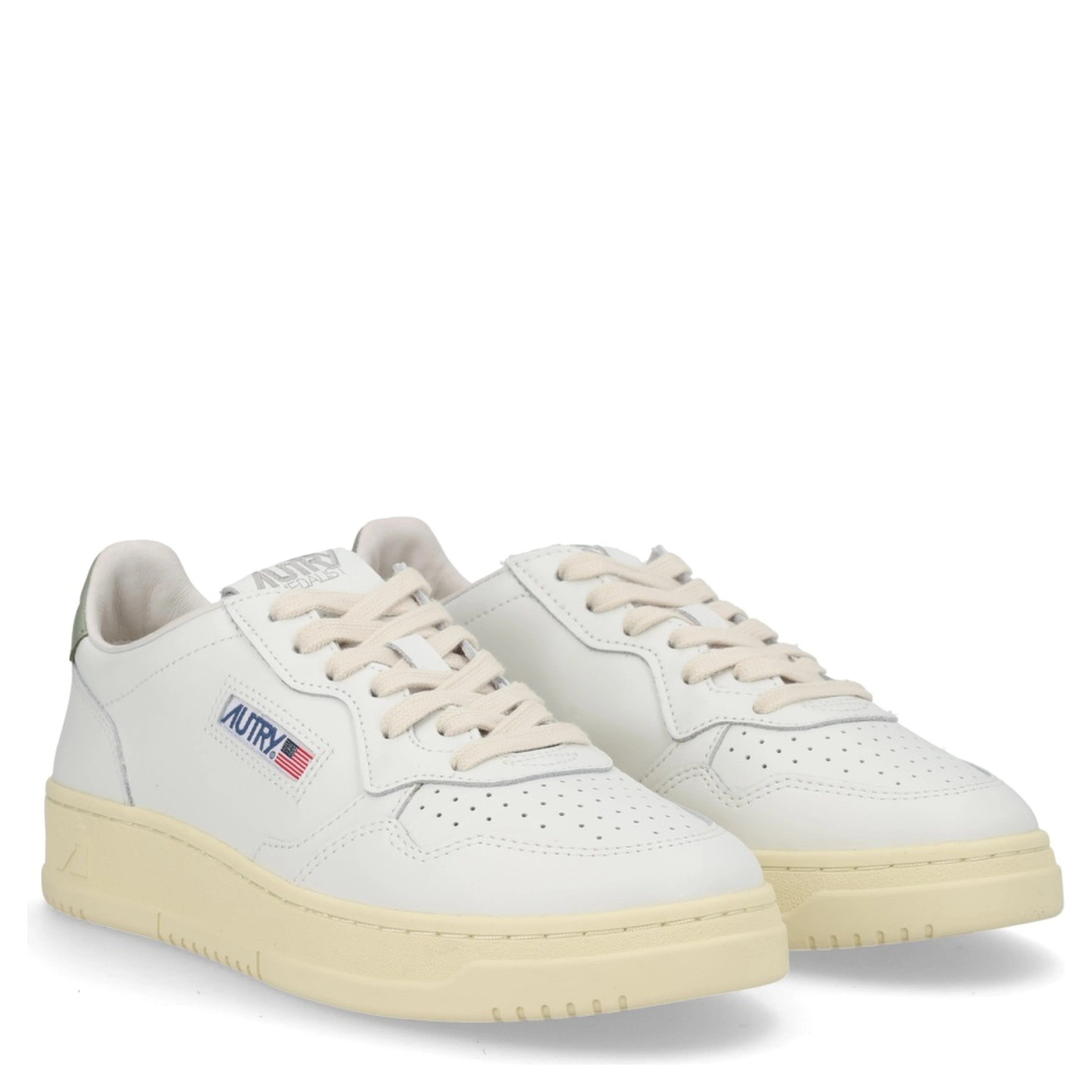 "MEDALIST LOW" SNEAKER
