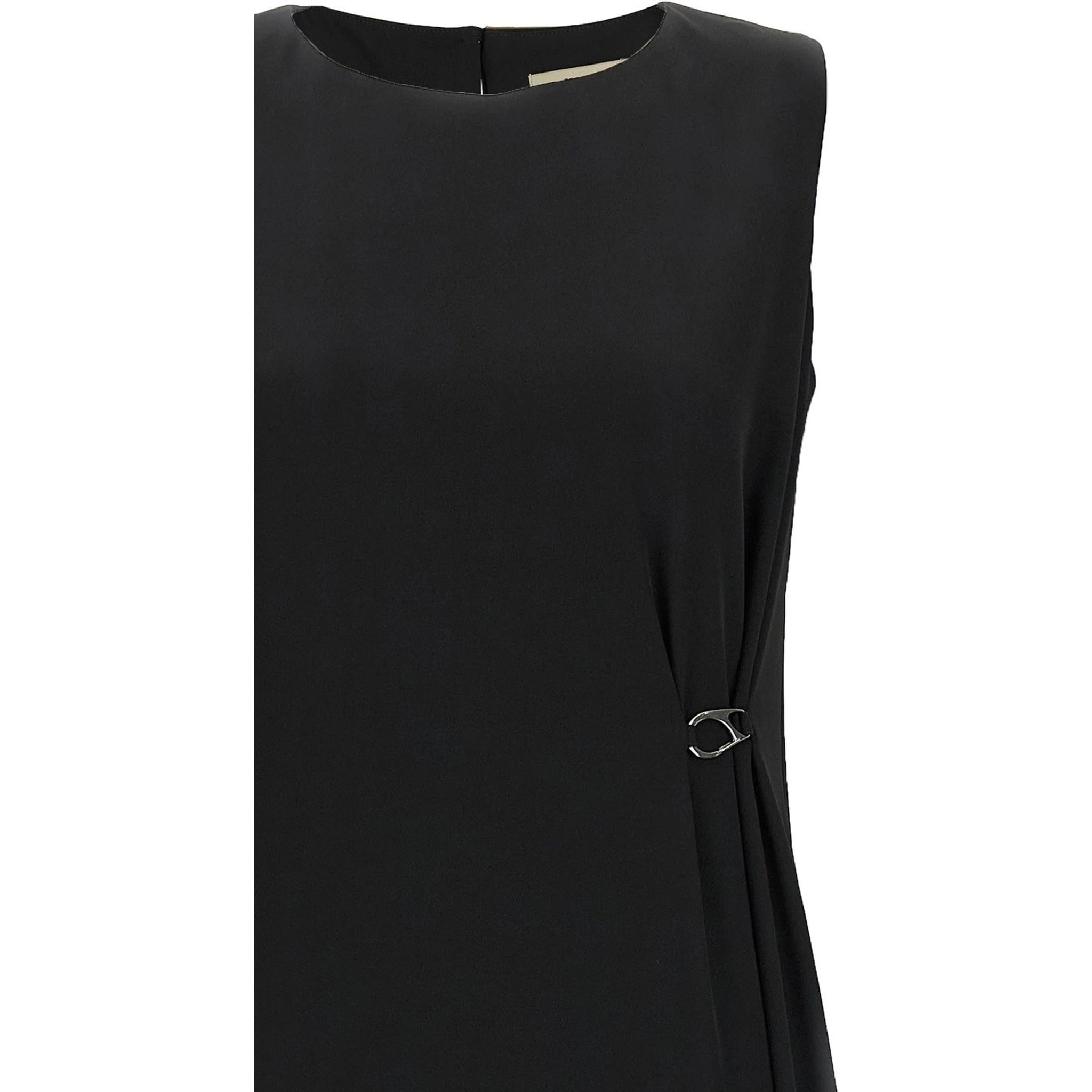 Sleeveless long dress