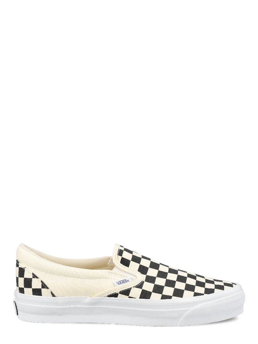 أحذية رياضية سوداء من فانز