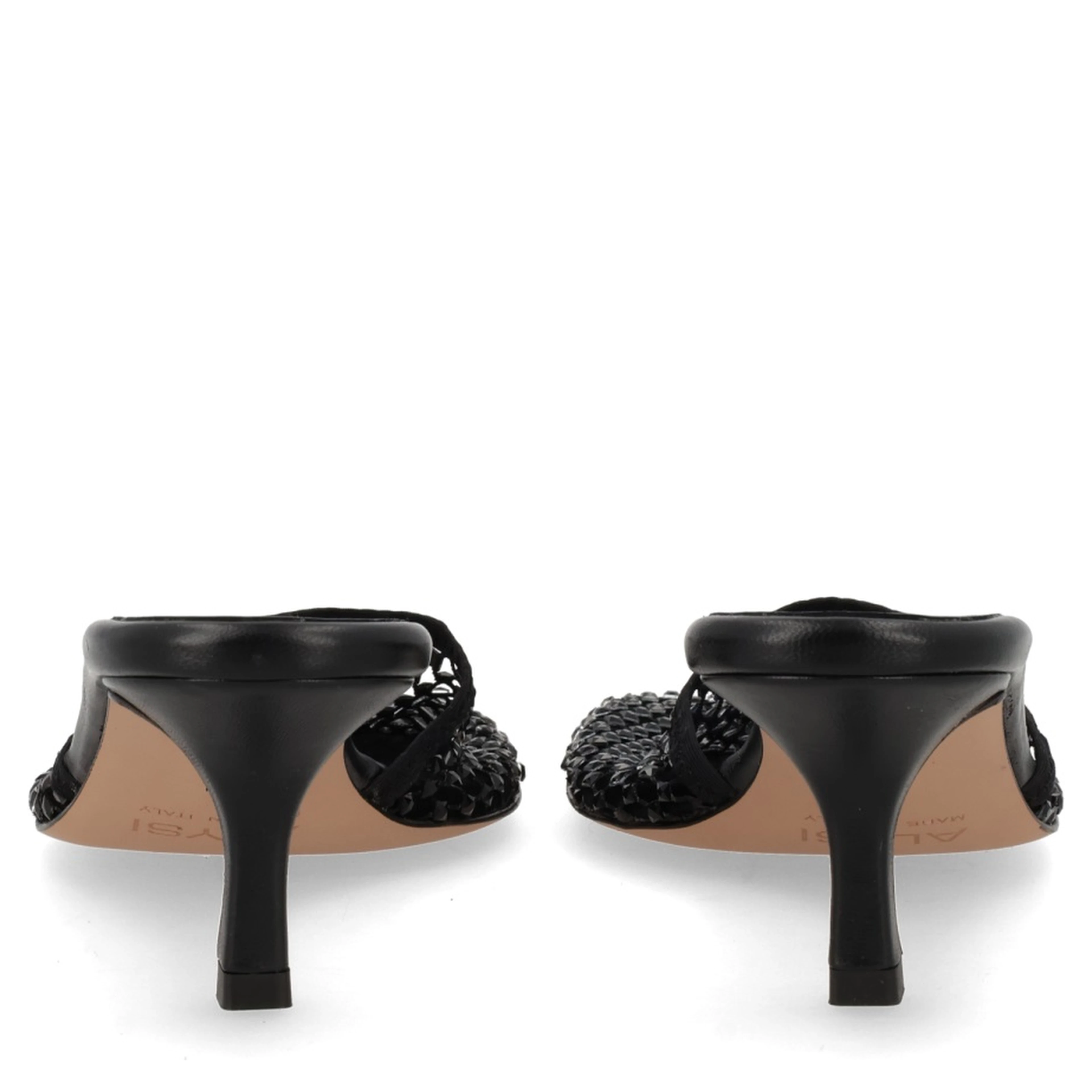 HEELED SHOE