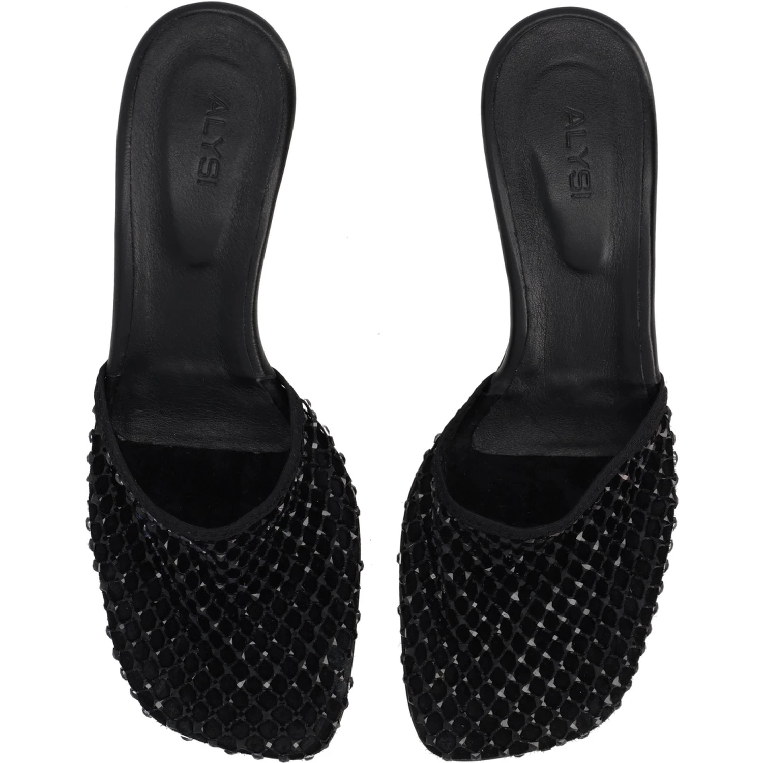 HEELED SHOE