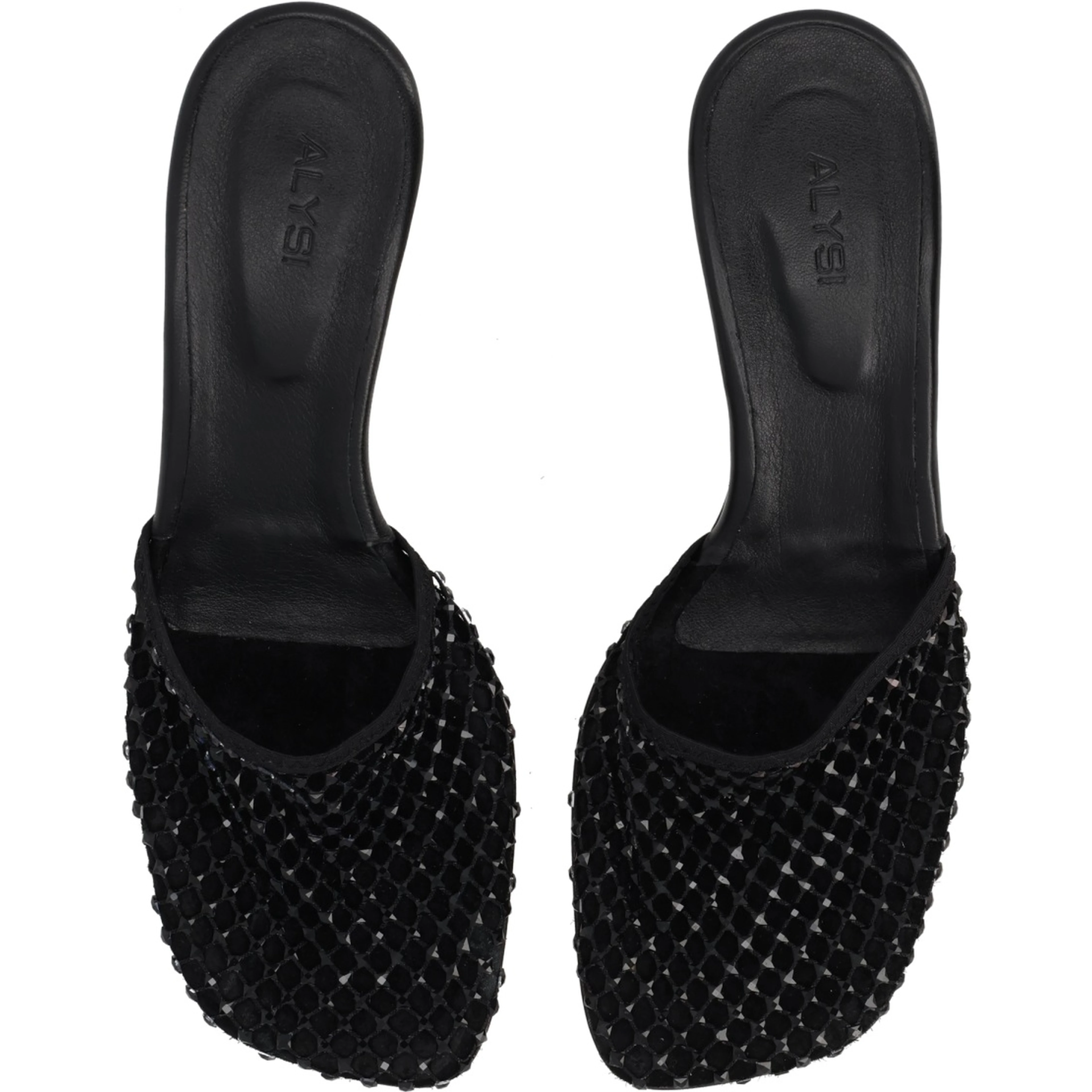 HEELED SHOE