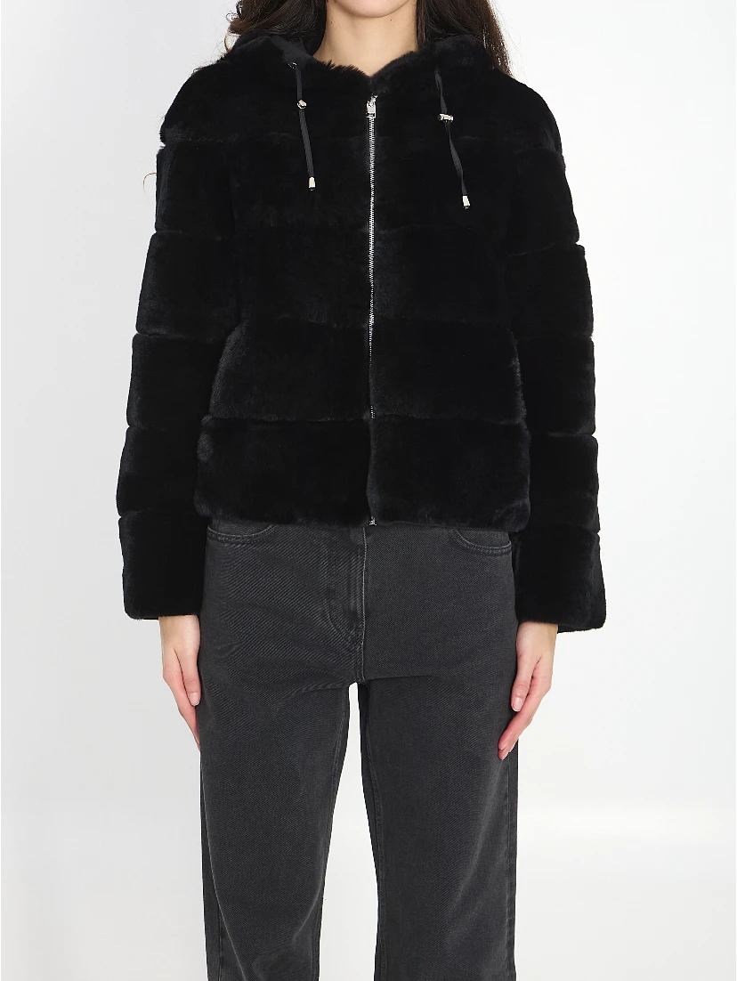 Reversible green fur