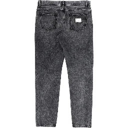 JEANS IN DENIM