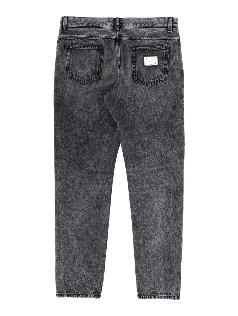 JEANS IN DENIM