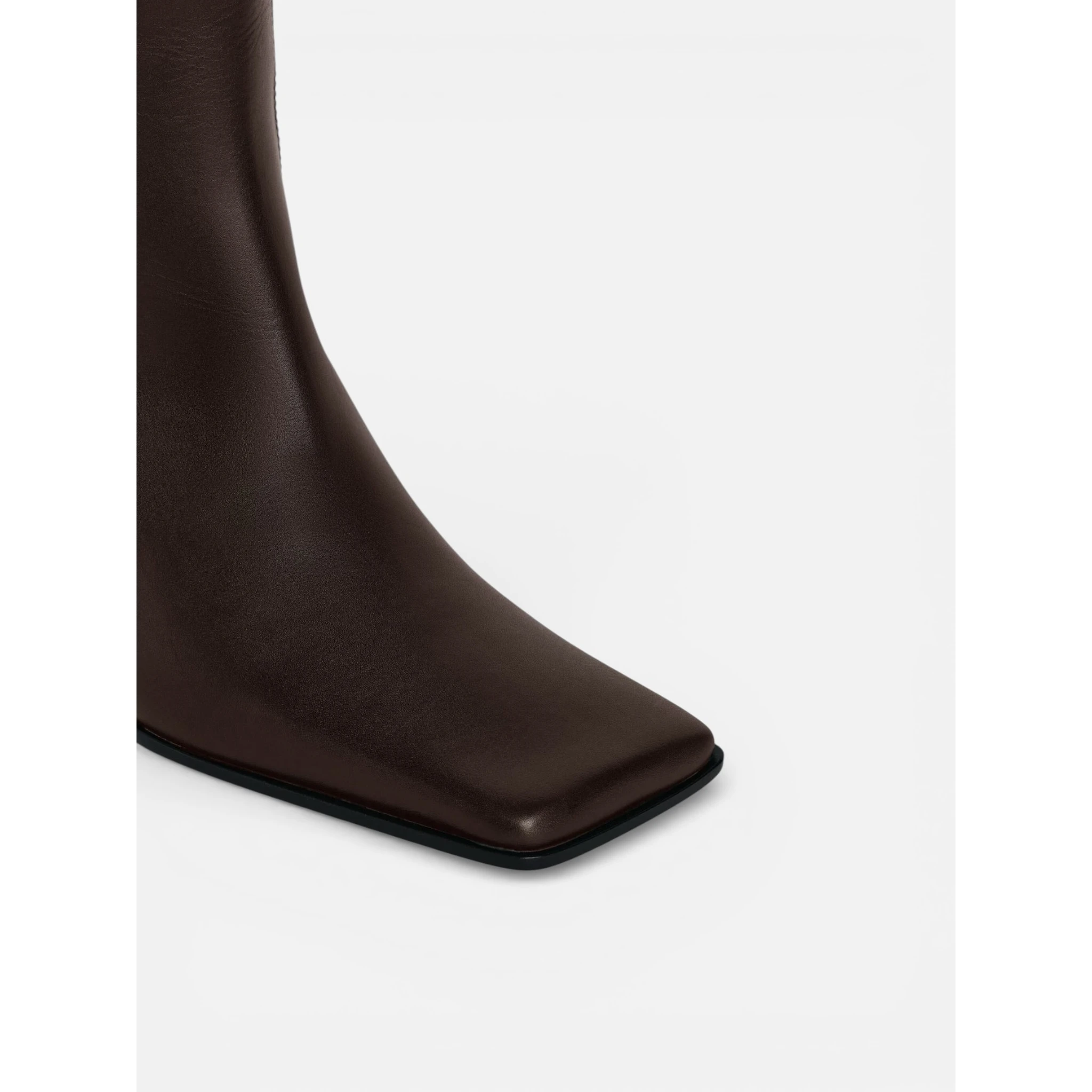 أحذية ألايا