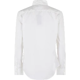 قميص بأكمام طويلة