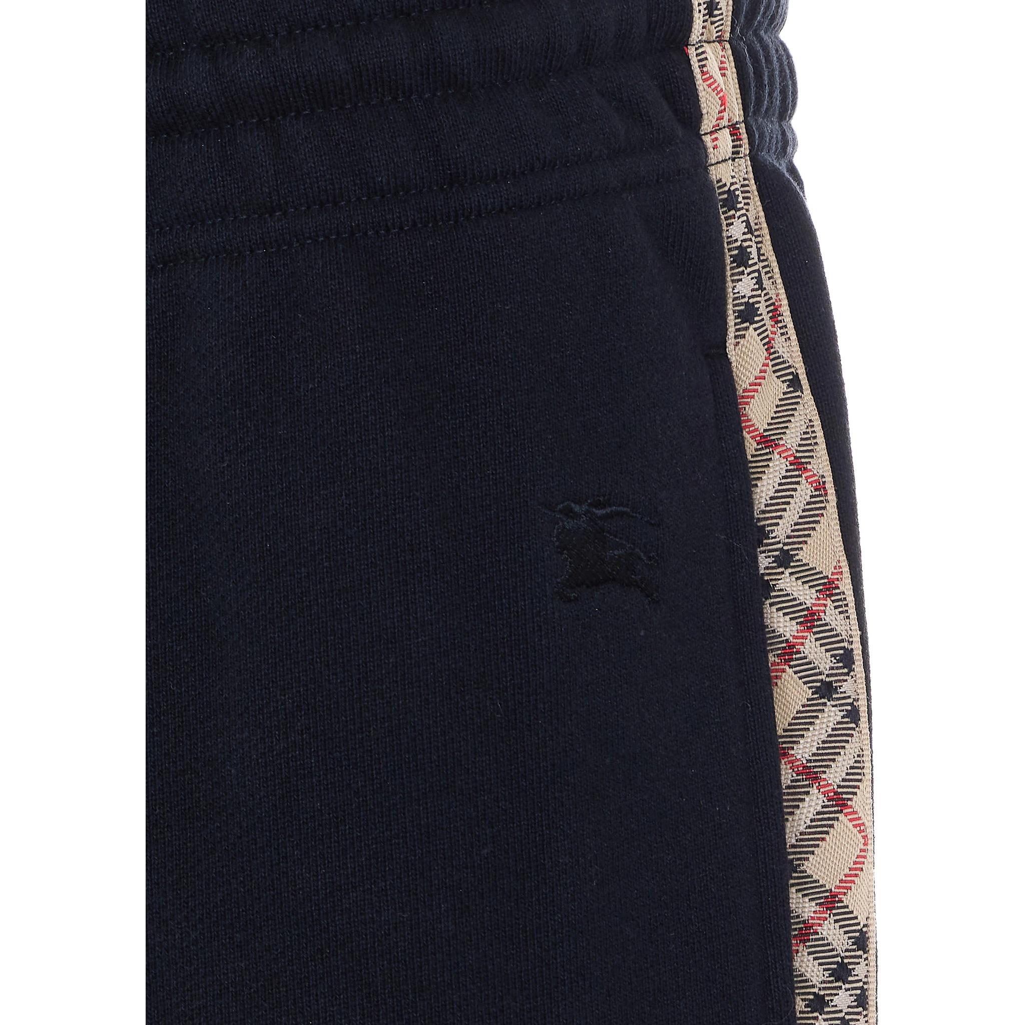 بنطلون بربري أسود