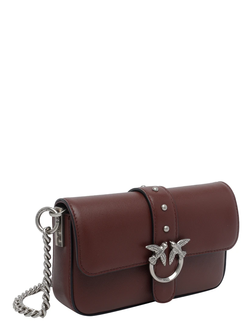 محافظ بينكو الحمراء