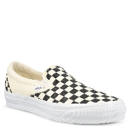 أحذية رياضية سوداء من فانز