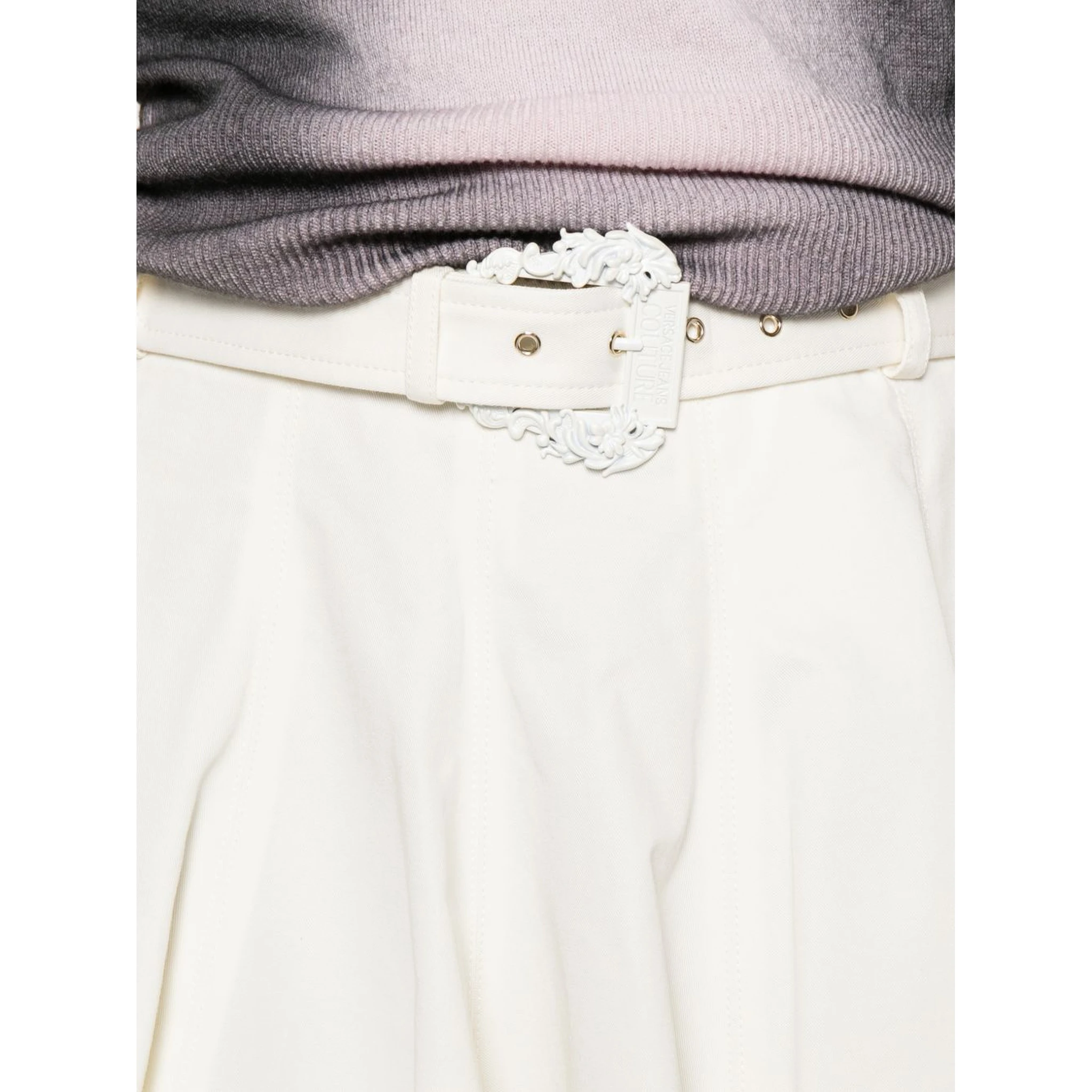 تنانير جينز من فيرساتشي كوتور باللون الكريمي