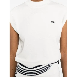 كنزات أوتري بيضاء