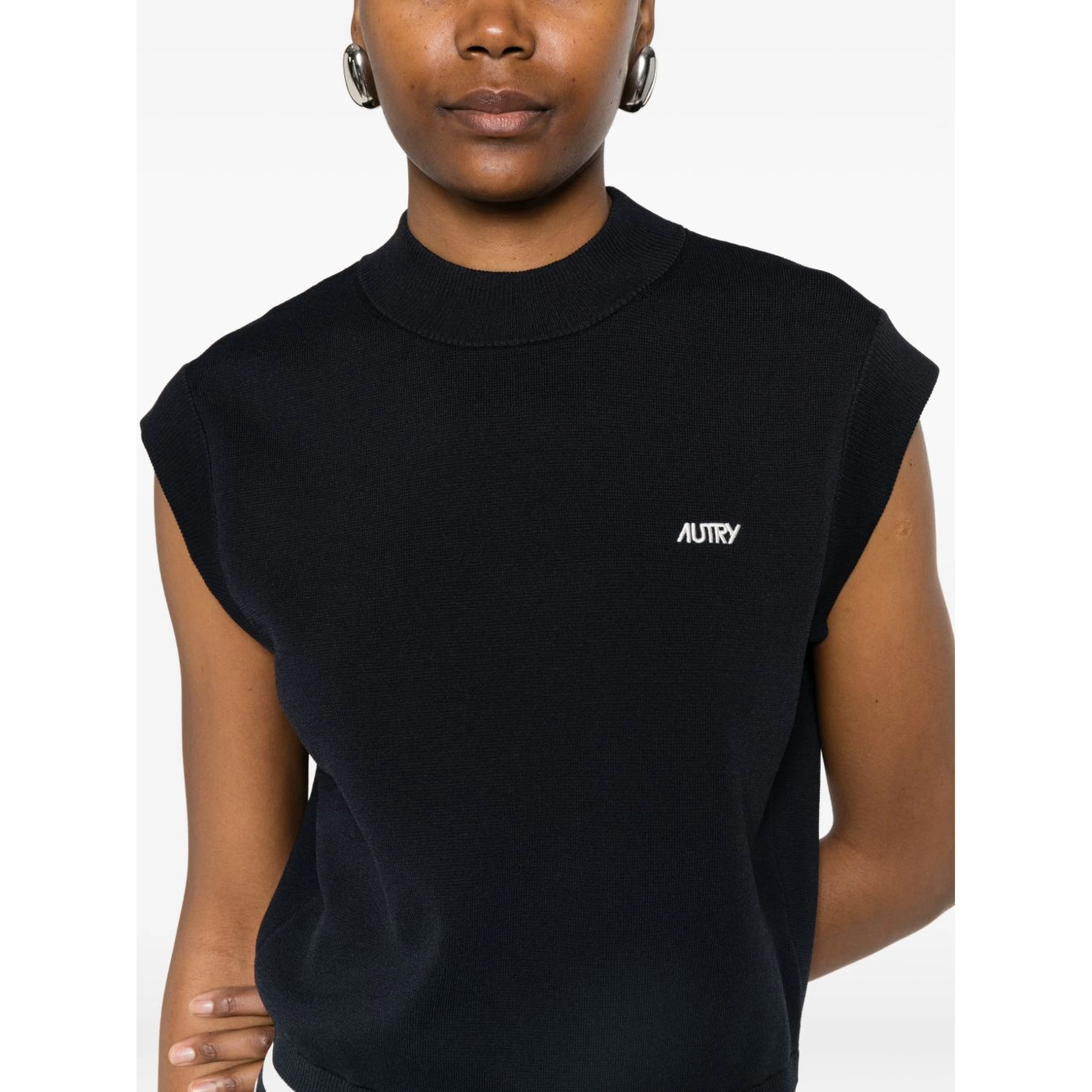 كنزات أوتري زرقاء