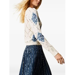 طقم كنزات متطابقة