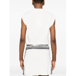 كنزات أوتري بيضاء