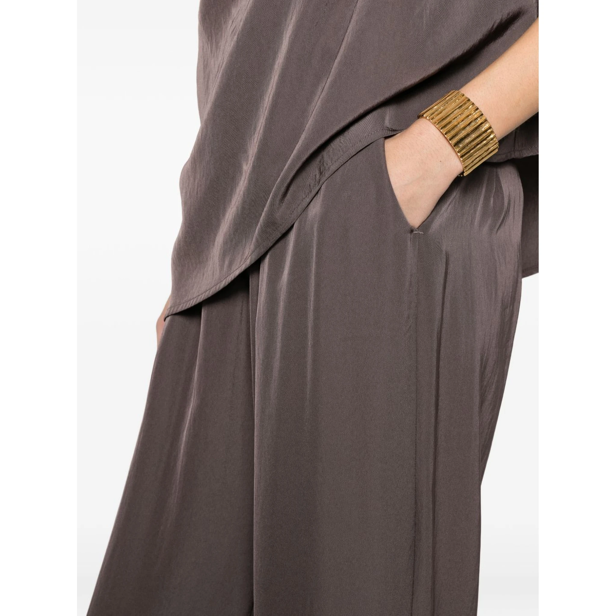 بنطلون إيليه وردي