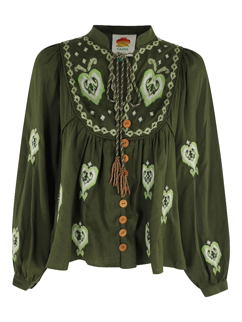 بلوزة مطرزة خضراء