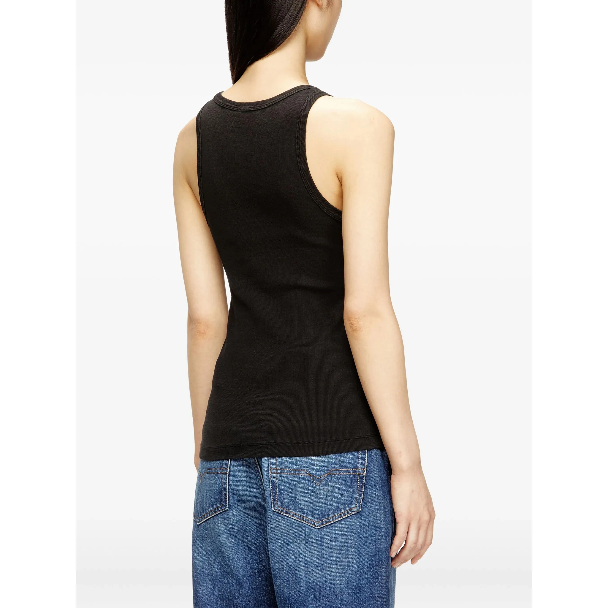 قمصان ديزل سوداء