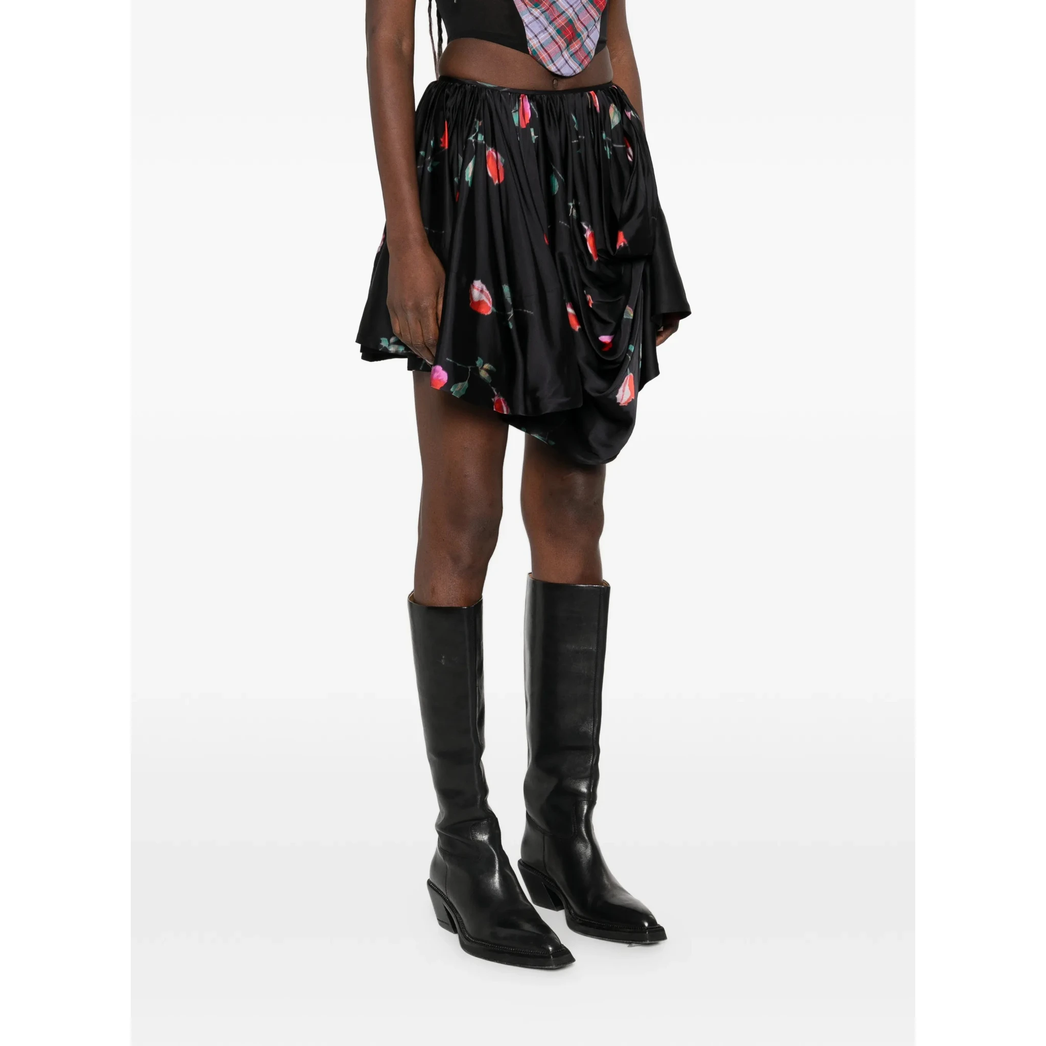 تنانير غاني سوداء