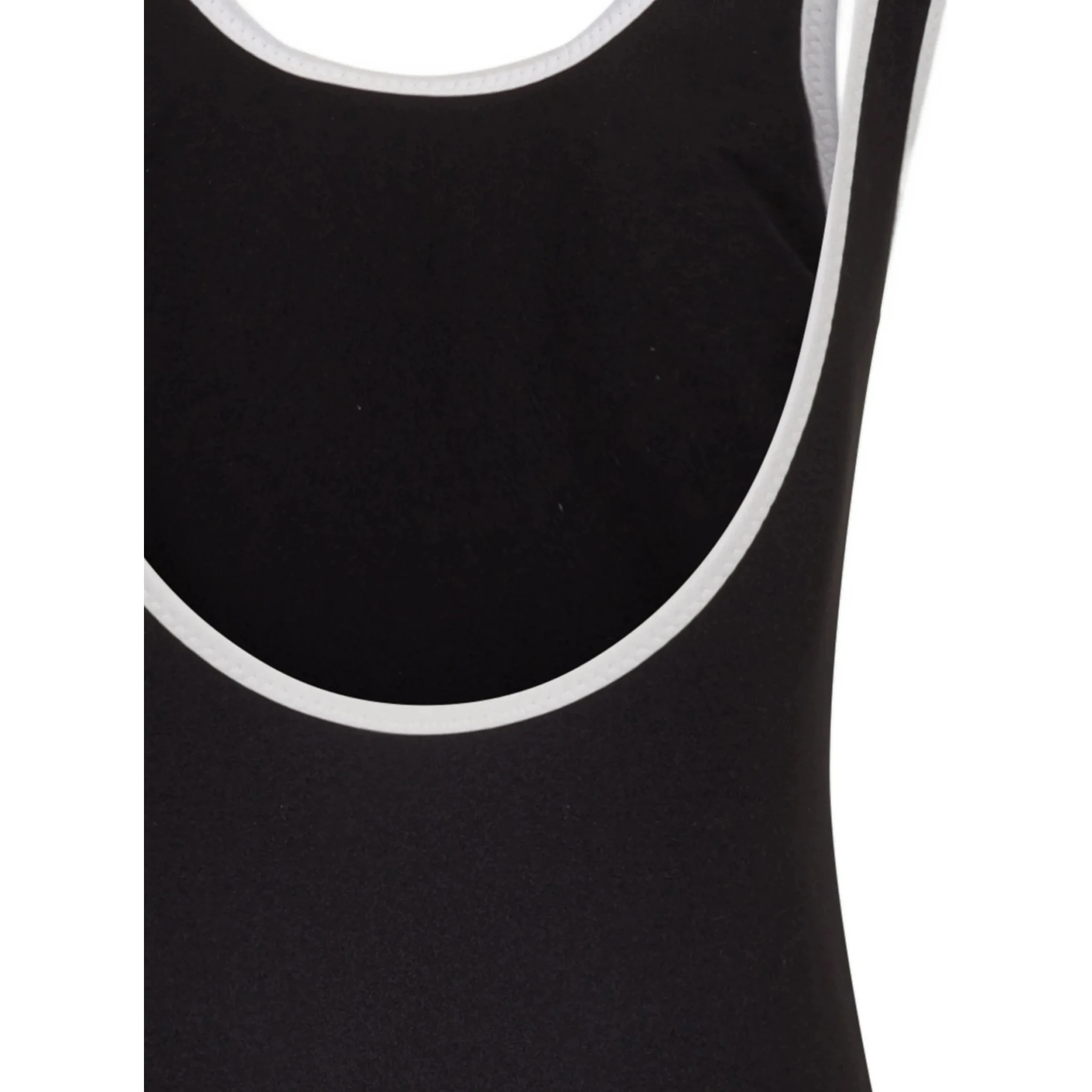 ملابس بالمان سي باللون الأسود