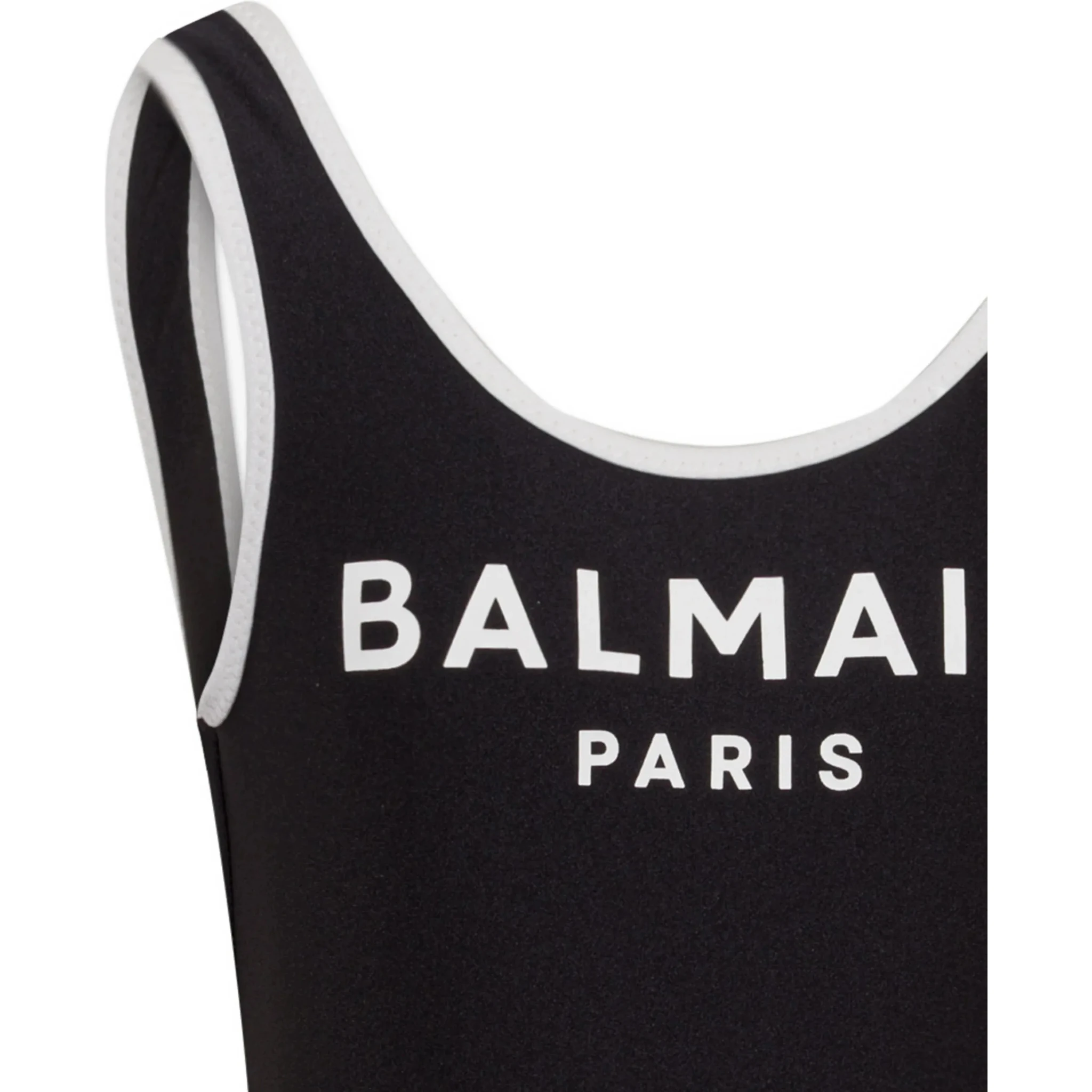 ملابس بالمان سي باللون الأسود