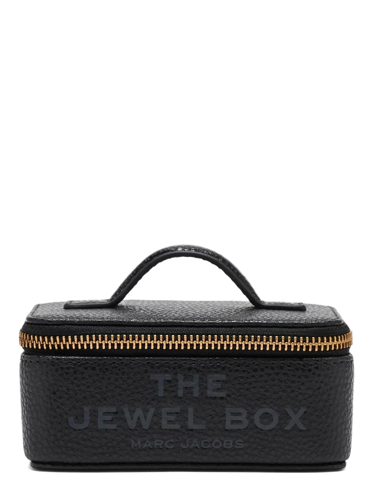 حقائب مارك جاكوبس.. سوداء