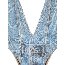 ملابس ديزل سي، لون أزرق