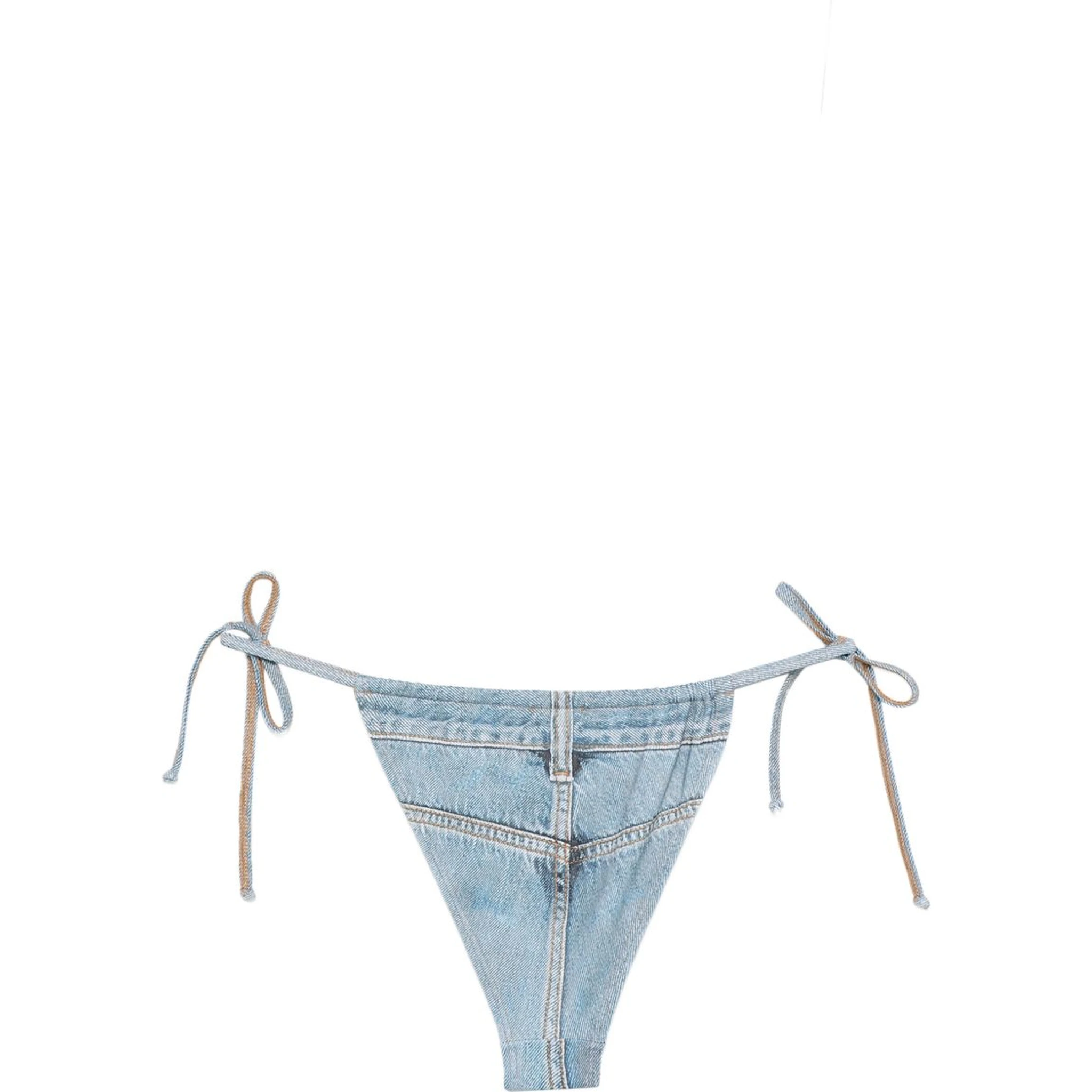 ملابس ديزل سي، لون أزرق