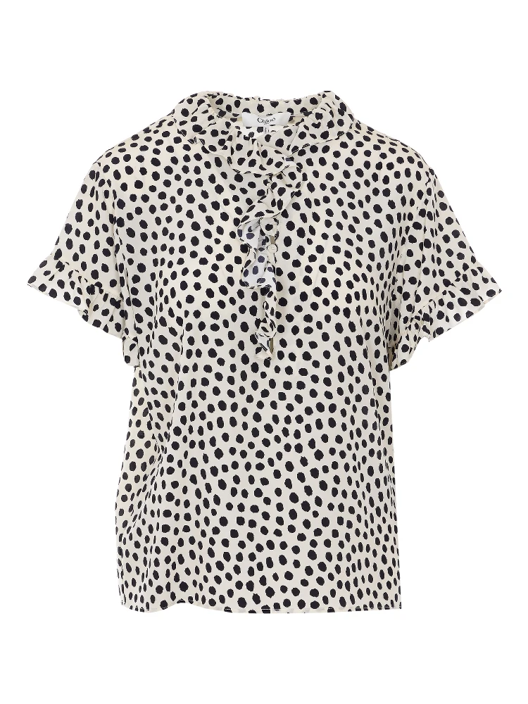 قمصان كلوي البيضاء