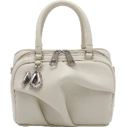 حقائب مارك جاكوبس.. بيضاء