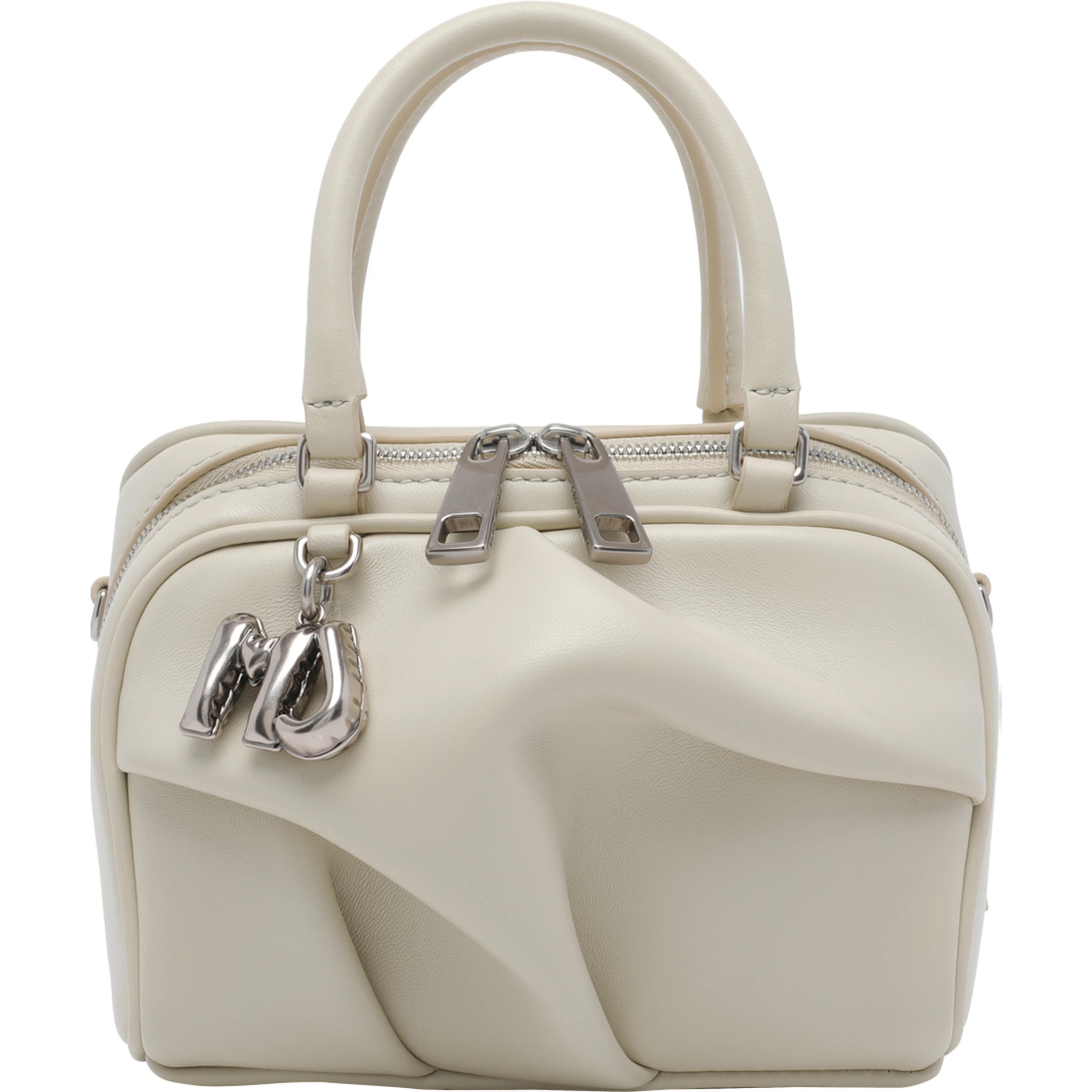 حقائب مارك جاكوبس.. بيضاء