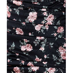 فساتين دولتشي آند غابانا سوداء