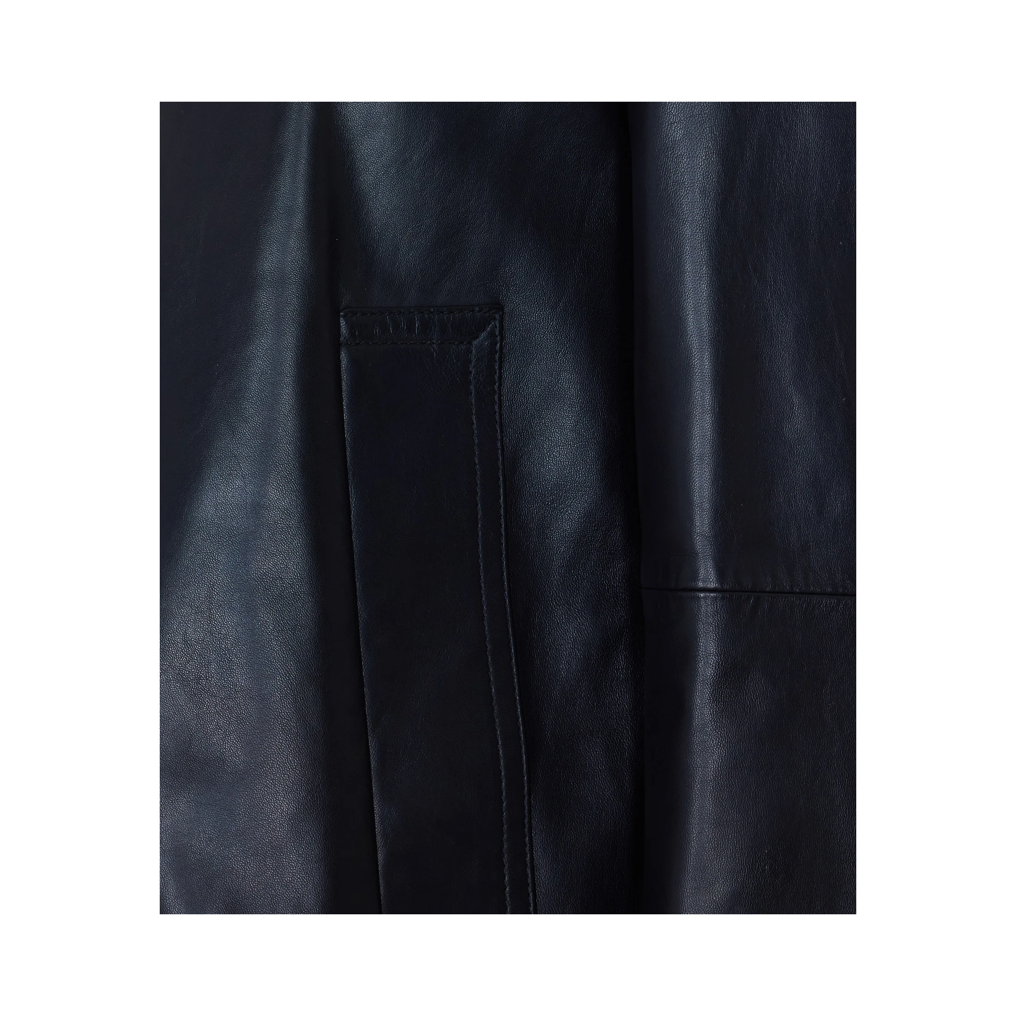 جاكيتات سبورت ماكس سوداء