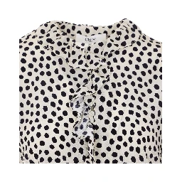 قمصان كلوي البيضاء