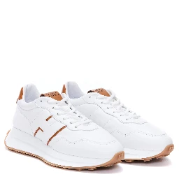 حذاء رياضي أبيض من هوجان