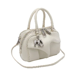 حقائب مارك جاكوبس.. بيضاء