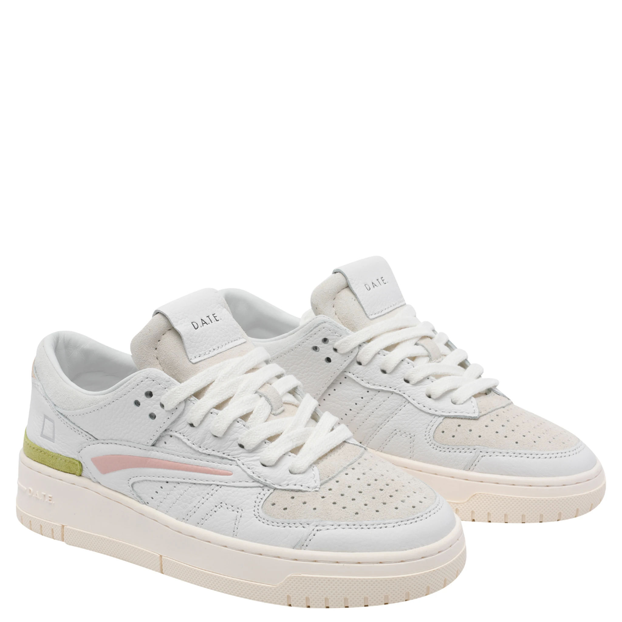 حذاء رياضي أبيض من ديت