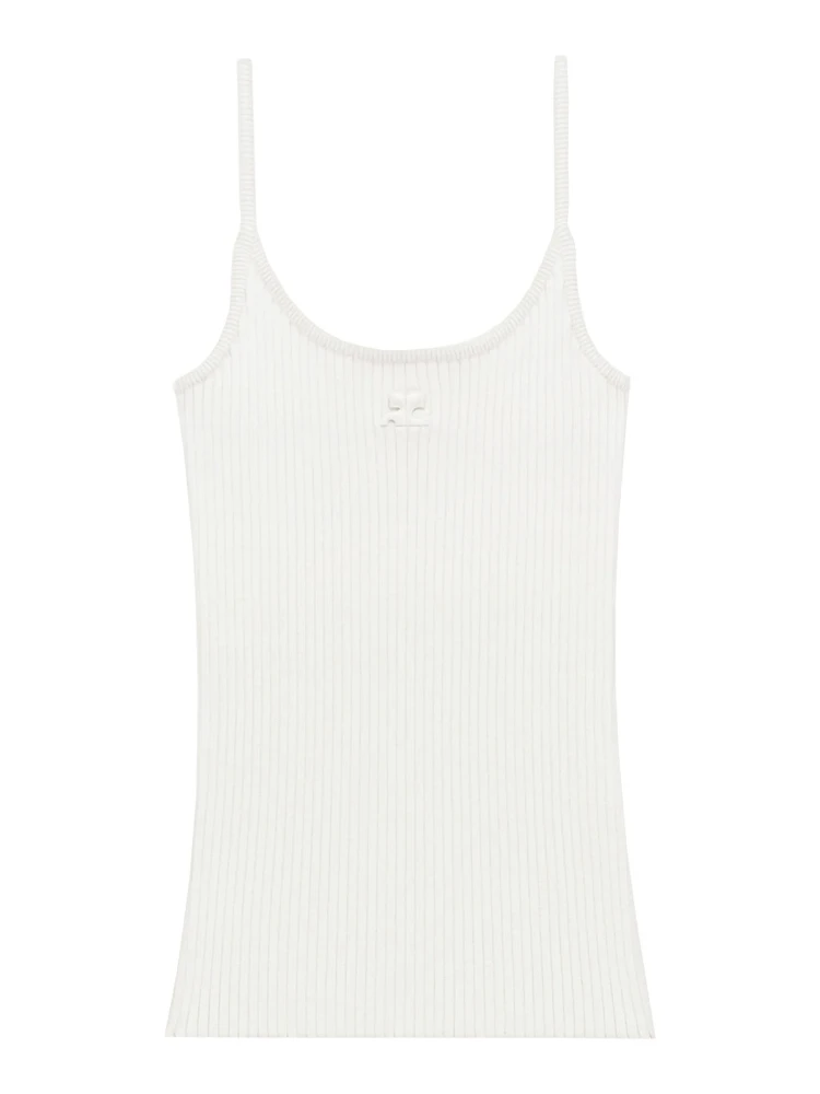 قمصان محبوكة.