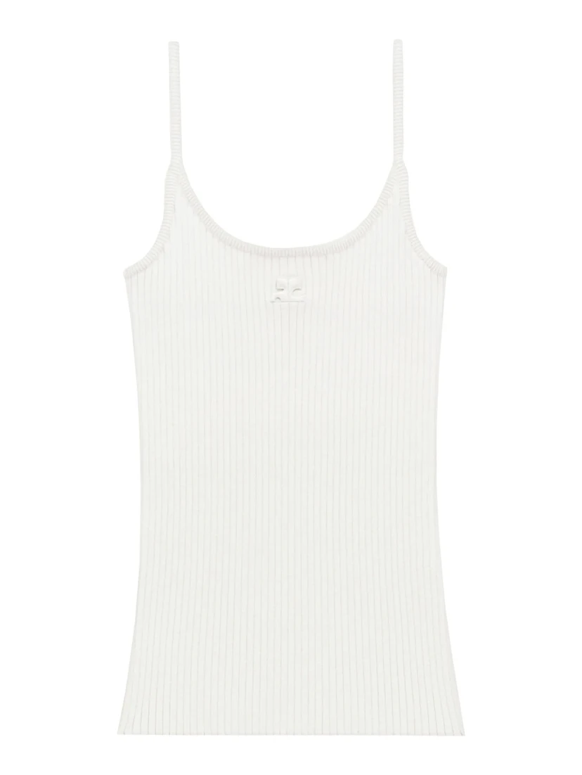 قمصان محبوكة.