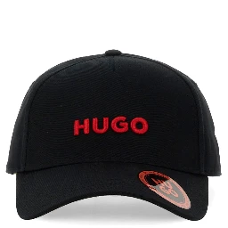 قبعة بيسبول بشعار