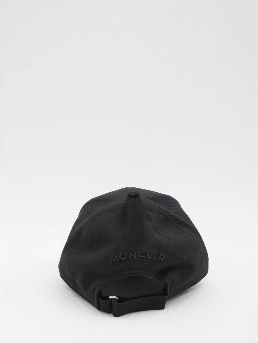 Baseball cap in cotton gabardine