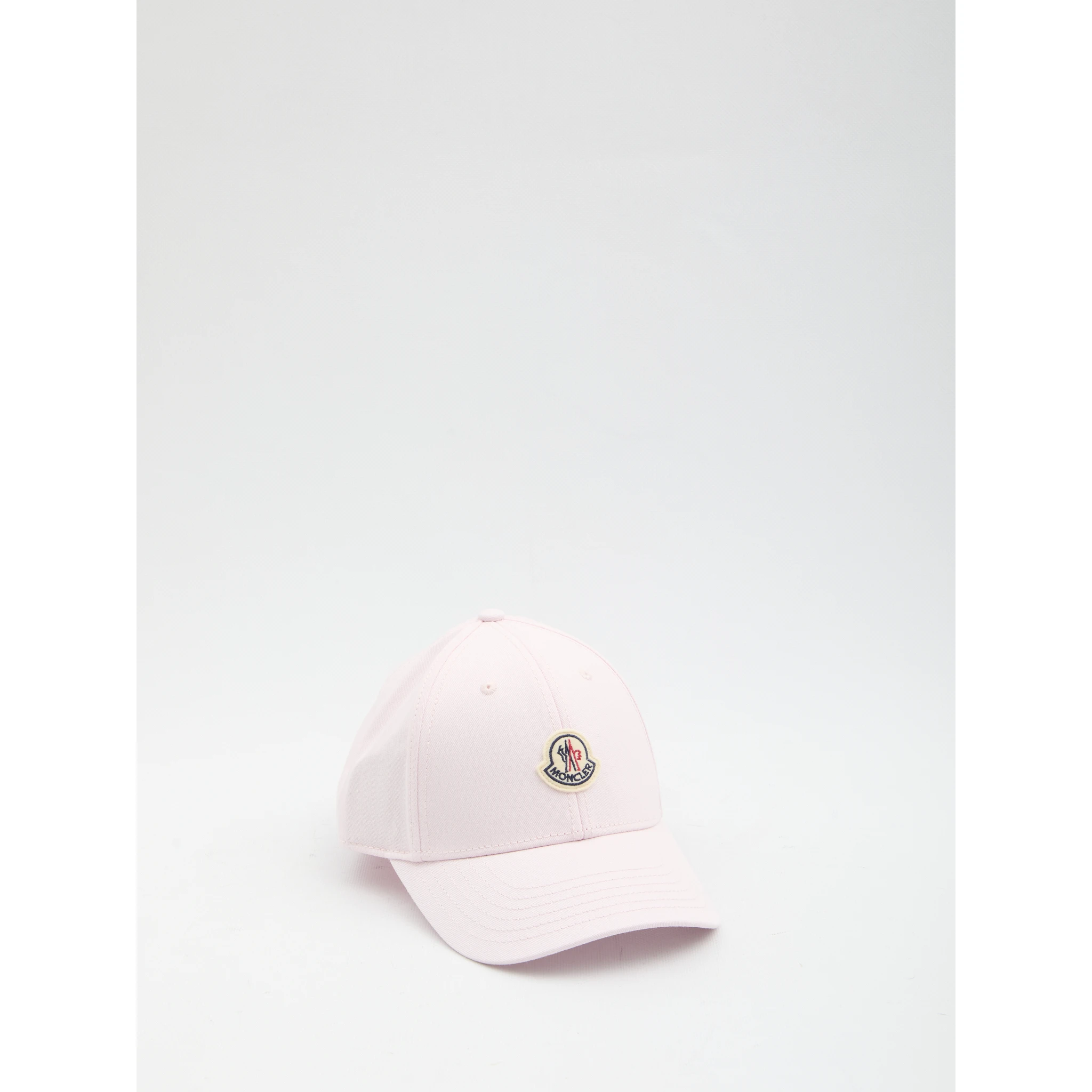 Baseball cap with logo