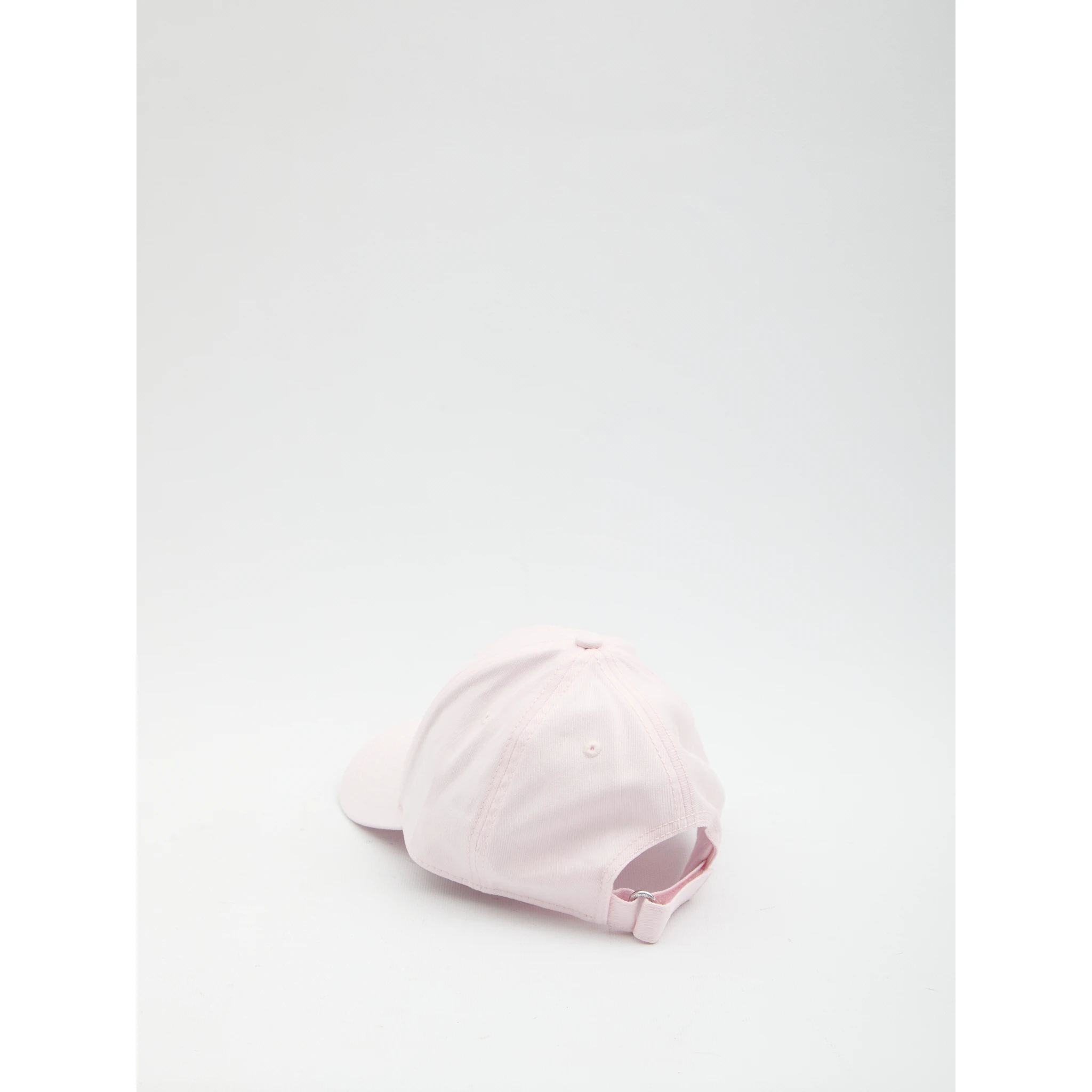 Baseball cap with logo