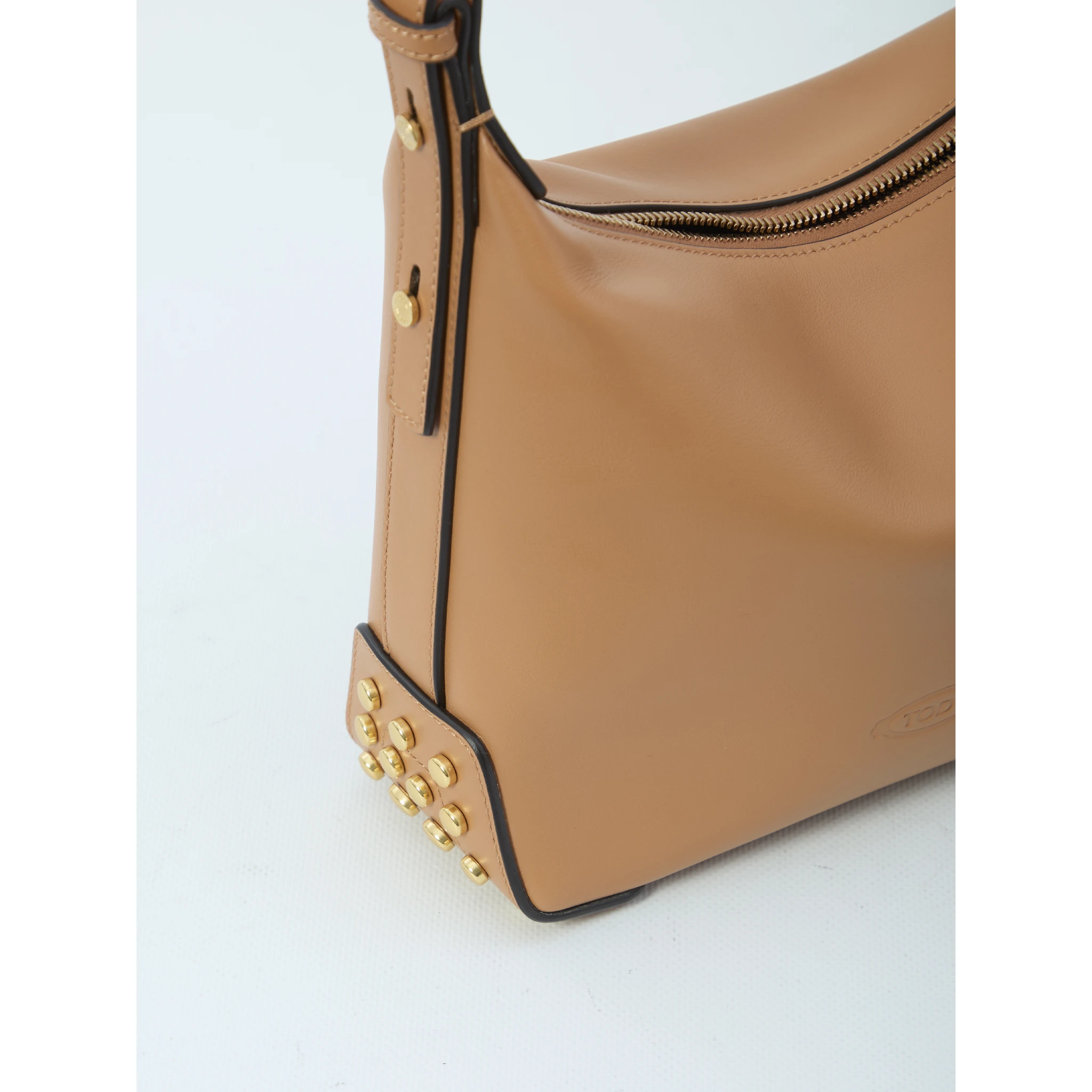 حقيبة صغيرة