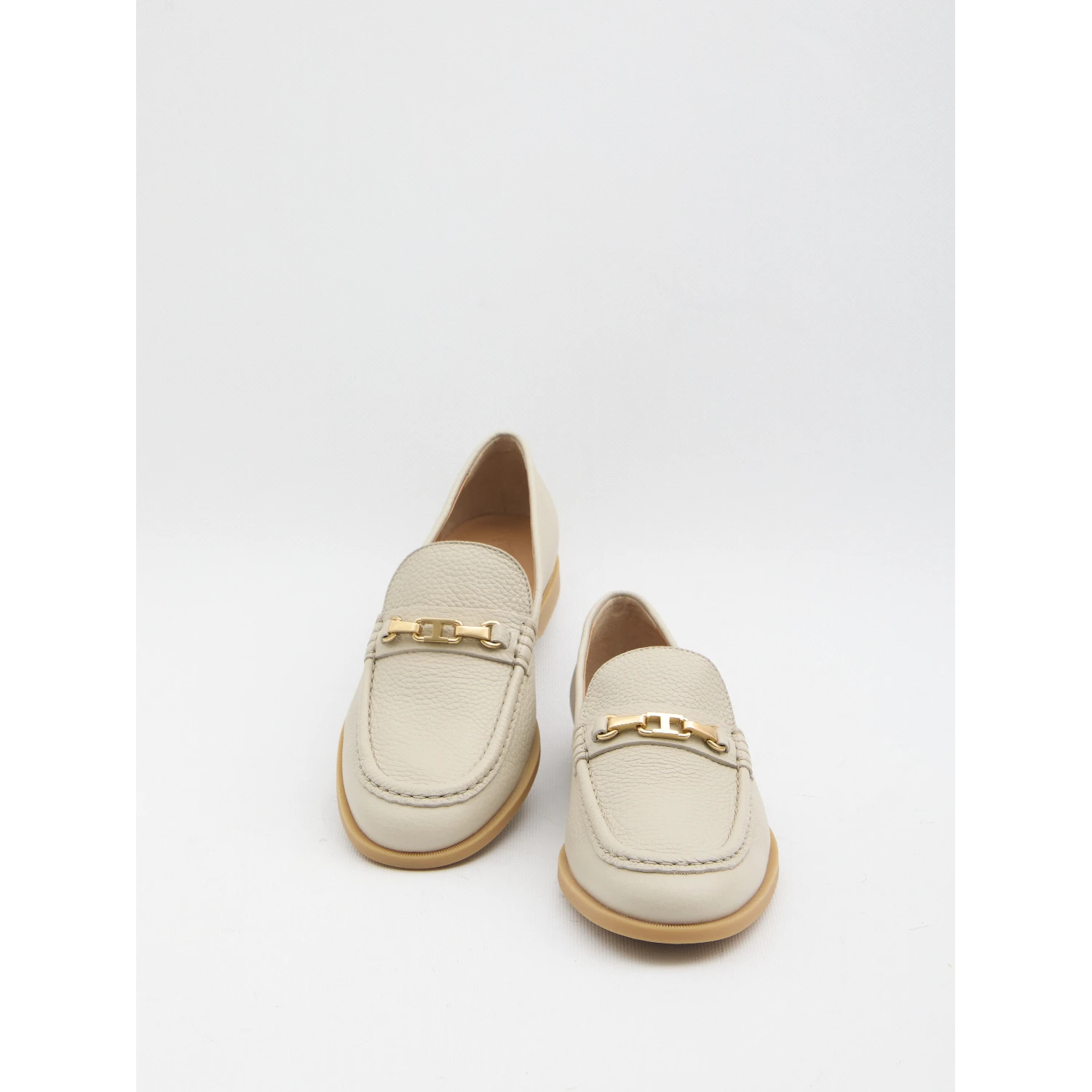 Hammered leather loafers